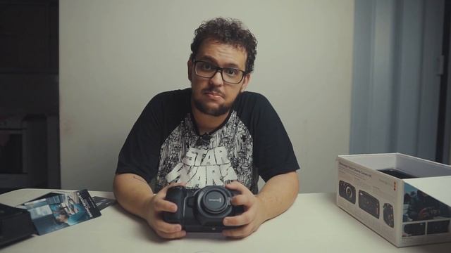 🎥 EU COMPREI UMA CÂMERA DE CINEMA! | Unboxing e "review" da Black Magic Pocket 4K! смотреть онлайн