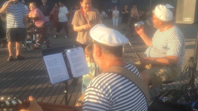 "ГОП СТОП ЗОЯ!" - Валерий Вьюжный & "МЫ ИЗ ОДЕССЫ, ЗДРАСТЕ!" - Концерт на Брайтне -@TATIANA GRILL смотреть онлайн