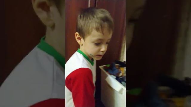 Дмитрий собирается в школу (ч.2) смотреть онлайн