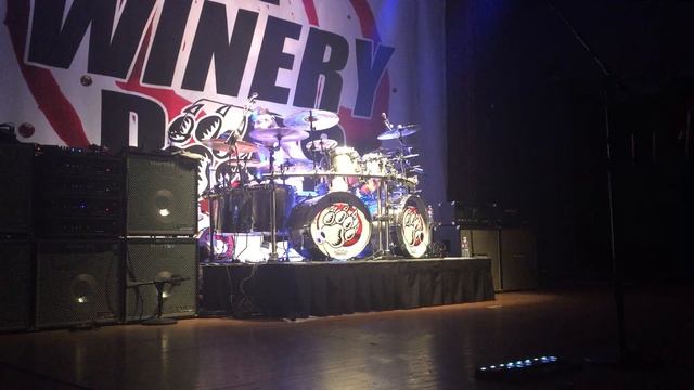 Mike Portnoy's Hello Kitty drum solo. House Of Blues San Diego смотреть онлайн