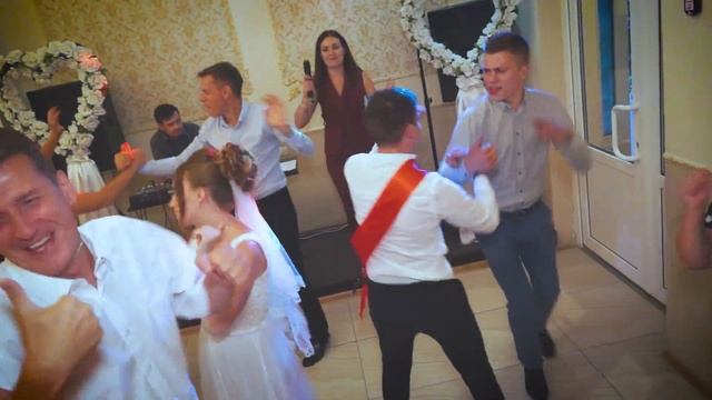 Промо ролик Дмитрий+Аделина. Видеосъемка самых веселых свадеб 099-25-55-292 смотреть онлайн