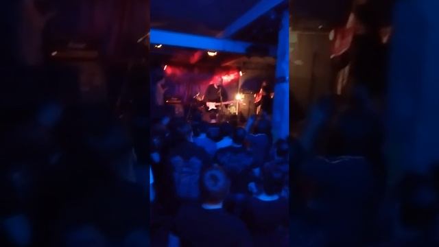 Тролль Гнет Ель (Live) 18.11.15 - Клуб Подземка - Ростов-на-Дону - 1- Еловый корень, 2 - Враг мой смотреть онлайн