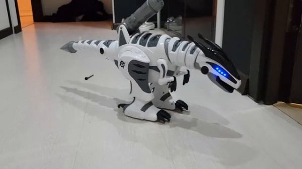 Динозавр-Робот