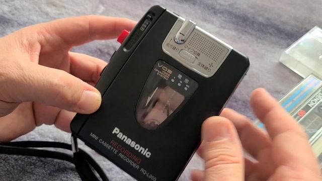 mini-cassette recorder Panasonic RQ-L200 Made in Japan (demo) смотреть онлайн