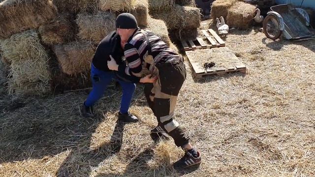 БИТВА за Хайп. ЧАСТЬ 3 . ЛЕВ ПРОТИВ vs ПУЛИМЁТЧИКА смотреть онлайн