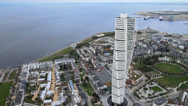 Turning Torso, Malmo, Sweden смотреть онлайн
