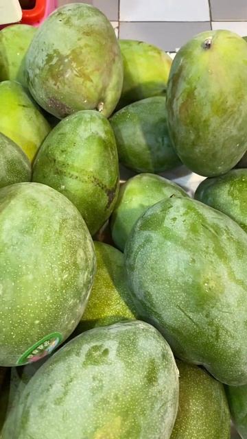 ASMR Yummy Green Mango||How Do You Like To Eat Your Mango?I Like It Green.Satisfying ASMR SourTase. смотреть онлайн