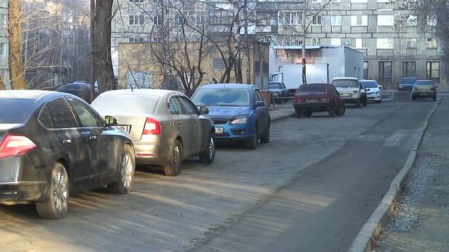 01 12 крупная торговая сеть блокировала двор смотреть онлайн