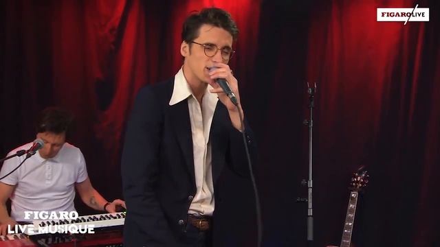 Radio Elvis - "23 Minutes" (Live) смотреть онлайн