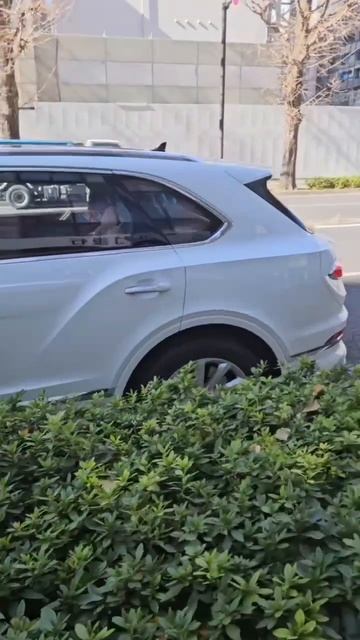 Бентли Бентайга... смотреть онлайн