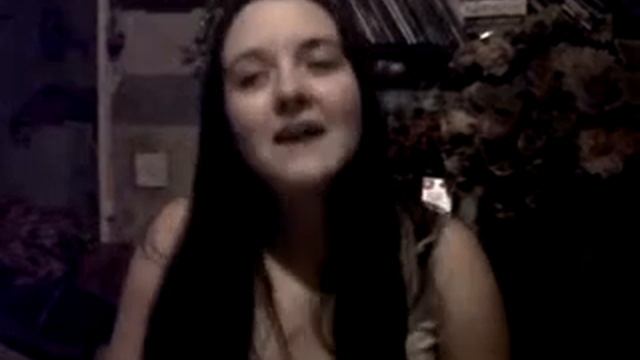PISS TAKE - Laura Chapman taking the piss out of a girl on youtube trying to sing I will always lov смотреть онлайн