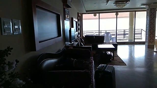 Hotel Queen Hill -Mirik смотреть онлайн