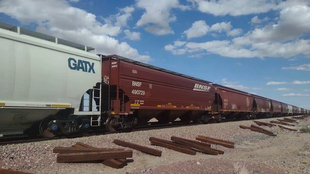 EB BNSF Grain Train Feat KCS In Daggett Ca! #bigbossrailfanner смотреть онлайн