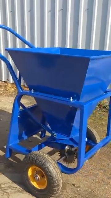 Разбрасыватель песка и антигололедных реагентов - противогололедные меры смотреть онлайн