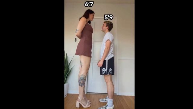 The Tall Strong Women - 15 | tall woman short man | tall girl lift carry смотреть онлайн