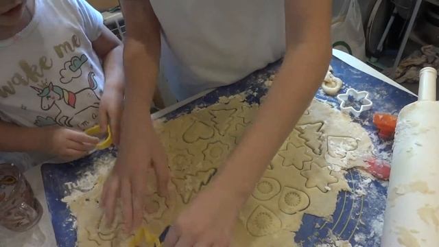 готовка песочного печенья смотреть онлайн