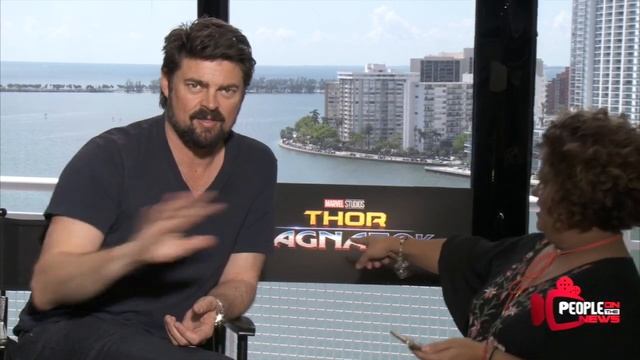 Karl Urban: Strong Women and Sofia Vergara смотреть онлайн