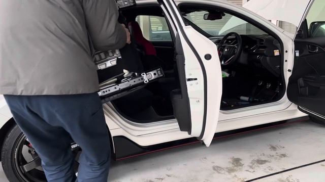 シビックタイプR FK8にRECARO PRO RACER RMS 2700G 取付け смотреть онлайн