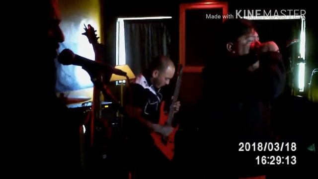 Face The Mirror - Live show performance at Neon Rose in El Paso Tx смотреть онлайн