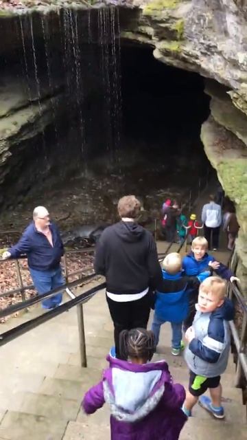 Mammoth Cave, between Louisville and Bowling Green Kentucky - things to do with kids смотреть онлайн