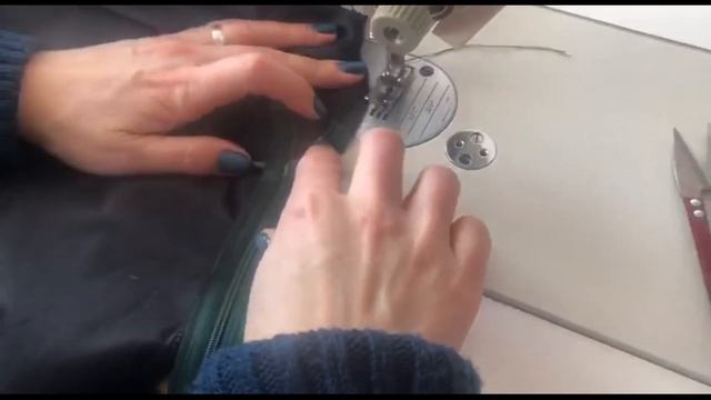 обробка застібки у бічному шві сукні на потаємну тасьму блискавку смотреть онлайн