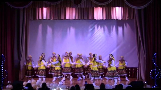 "Веселушки". Русский танец смотреть онлайн