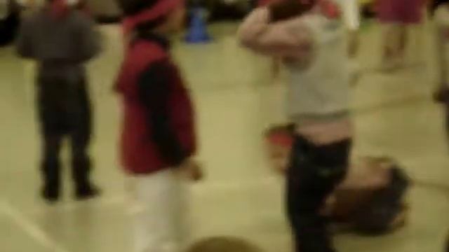 Tobias performing emu & aboriginal stick dance at school party смотреть онлайн