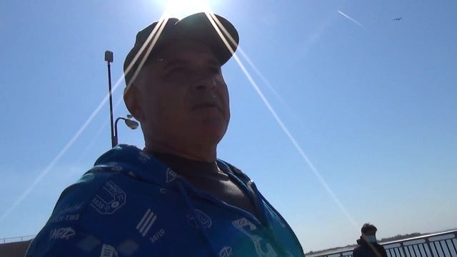 Best Bay - отличный магазин, правда пустоват. Police... смотреть онлайн