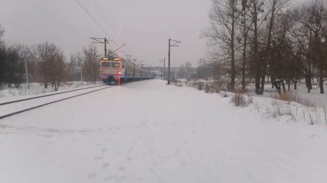 Приміські поїзди №6827/6828 сполученням Лосєво-Граково/Граково-Лосєво смотреть онлайн