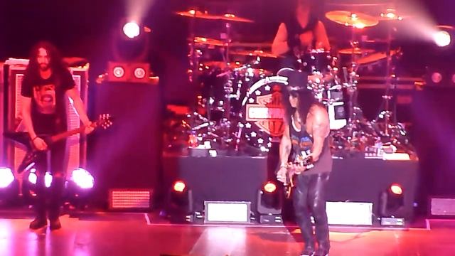 Slash ft. Myles Kennedy - Anastasia (HD) (Live @ AFAS Live, Amsterdam, 24-02-2019) смотреть онлайн