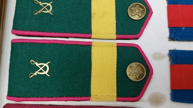 ФАЛЕРИСТИКА УКРАИНЫ. КОЛЛЕКЦИЯ ПОГОН, ШЕВРОНОВ, ПЕТЛИЧЕК КГБ, ПВ КГБ, ВОХР НА ПРОДАЖУ НА ВИОЛИТИ смотреть онлайн