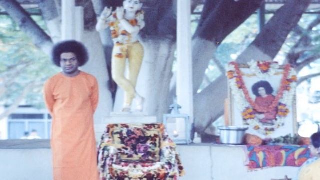 Sri Sathya Sai Darshan (Brindavan) - The Early Years. Part 5/11 смотреть онлайн