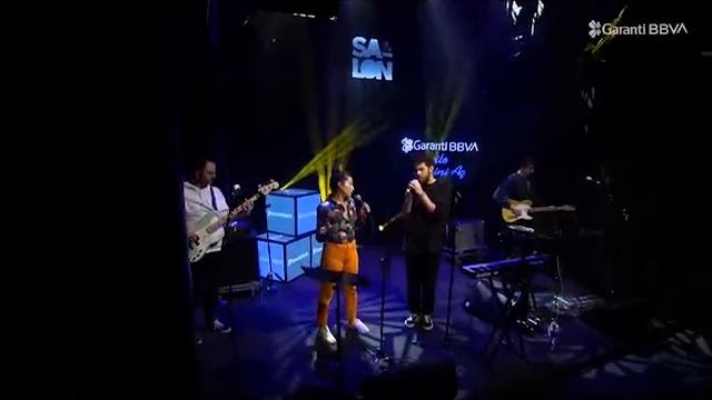evdeki saat feat melike şahin - uzunlar смотреть онлайн