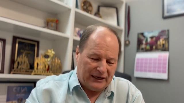 Santiago 4:8 Acercaos a Dios, y él se acercará a vosotros. смотреть онлайн