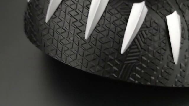 Black Panther Wearable Helmet Prop Replica смотреть онлайн