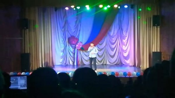 Как же он классно поёт