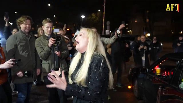 Här strögar Gunilla Persson i Karlstad: "Unga kan identifiera sig med mig" смотреть онлайн