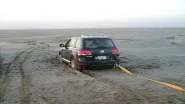 TOUAREG V8 in kuwait desert смотреть онлайн