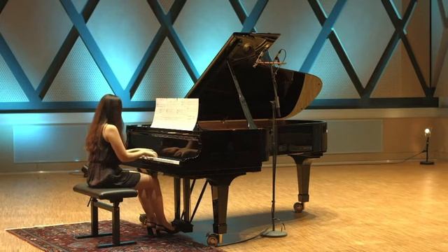 Messiaen - Petites esquisses d´oiseaux II. Le merle noir I Lal Karaalioglu смотреть онлайн