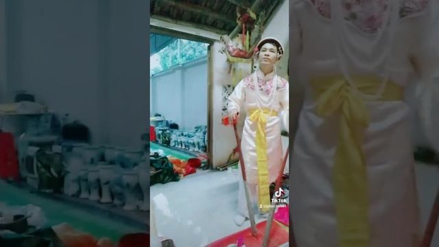 Thánh cô Bơ смотреть онлайн
