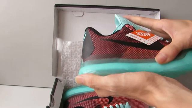Nike Kobe 10 Easter Red Blue смотреть онлайн