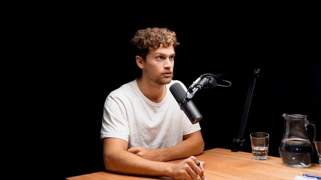 E44 - Emilio Puigrredón - Cómo empezar a vender a tu audiencia. смотреть онлайн