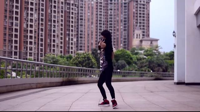 【pipi-萍萍】被害妄想携带女子（笑）【崩掉的番外】 смотреть онлайн