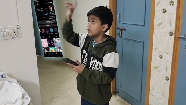 Futuristic Phone Hologram VFX смотреть онлайн