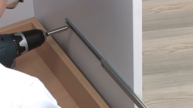 Mounting of ball-bearing partial extension runners for 17mm: Do-It-Yourself with Hettich смотреть онлайн