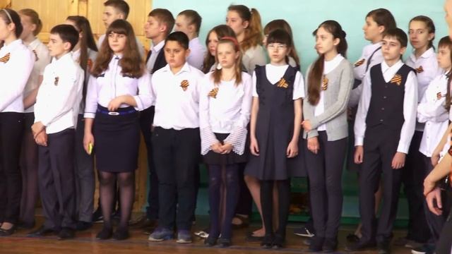 Торжественная линейка, посвященная 70-летию Победы смотреть онлайн