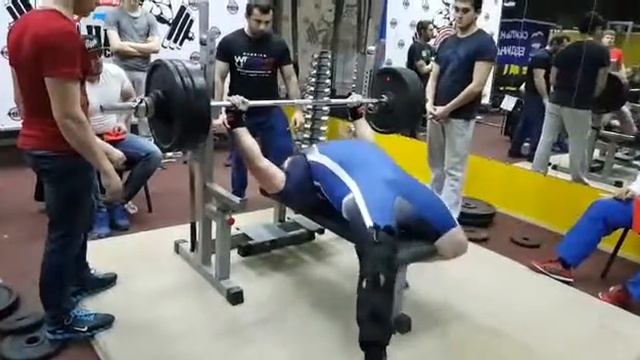 Тхамитлоков Казбек жим лежа 210кг смотреть онлайн