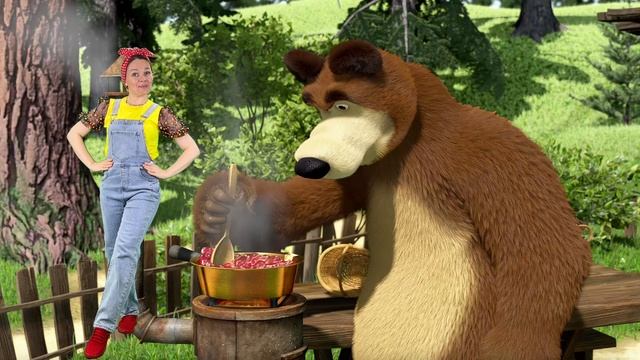 Забава танцует под песню про Варенье, Маша и Медведь