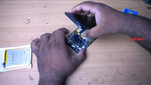 How To Change OnePlus 5 Battery