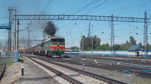 Тепловоз 2ТЭ116-0923. Отправление «боинга» с приветливой бригадой.